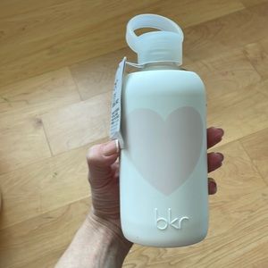 Limited edition bkr 16 Oz (500 mL) little heart bottle Winter Heart style.